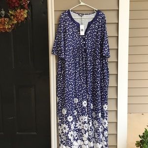 Nice comfy maxi dress in navy blue and white. NWT!